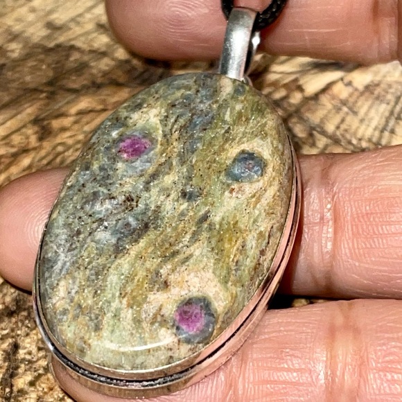 Beautiful Green Ruby Fuchsite Pendant 2 1/4” - Picture 3 of 11